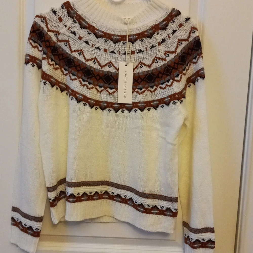 Sweater - Picture 1 of 4